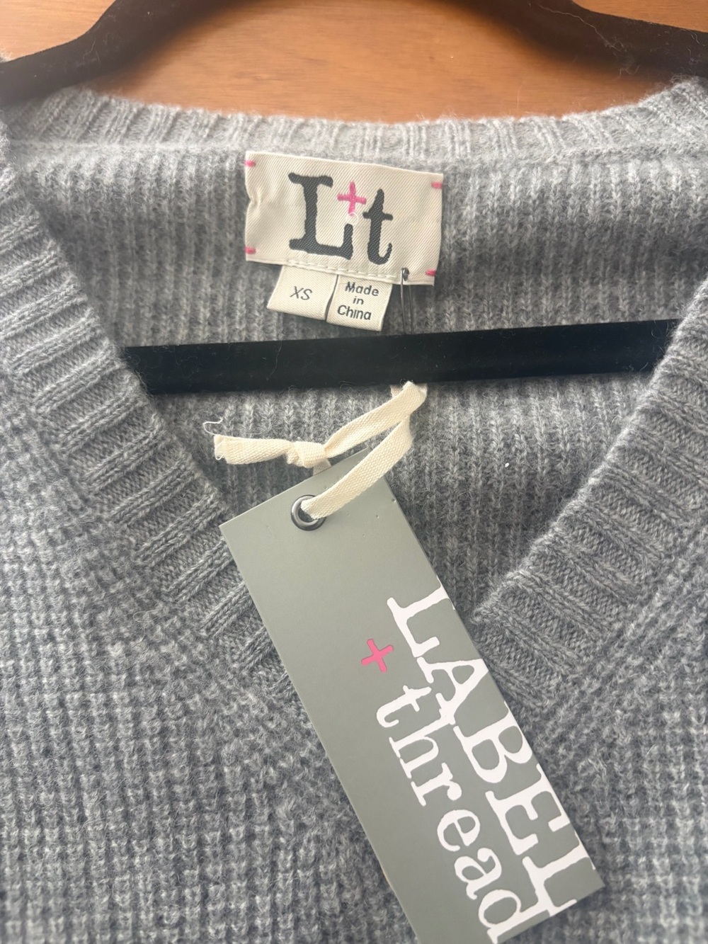Cashmere Two-Tone V-Neck Sweater in Gray and Cream - Picture 4 of 5